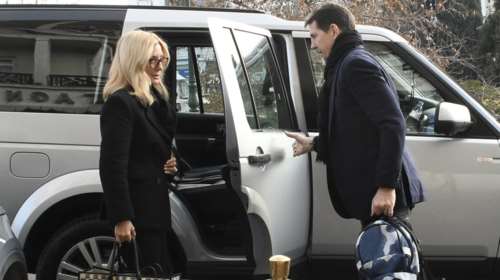 Παύλος: Έφτασε στην Αθήνα για το μνημόσυνο του τέως βασιλιά - Στο ίδρυμα Νιάρχος ο συλλυπητήριος καφές