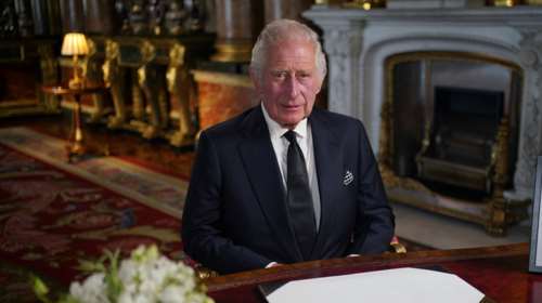 Ο βασιλιάς Κάρολος υποδέχεται τον Ζελένσκι - Μια συνάντηση με ισχυρό συμβολισμό
