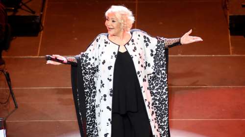 Μαρινέλλα: Νοσηλεύτηκε σε ιδιωτικό νοσοκομείο με κορονοϊό - Αναβλήθηκε η πρεμιέρα της στο NOX