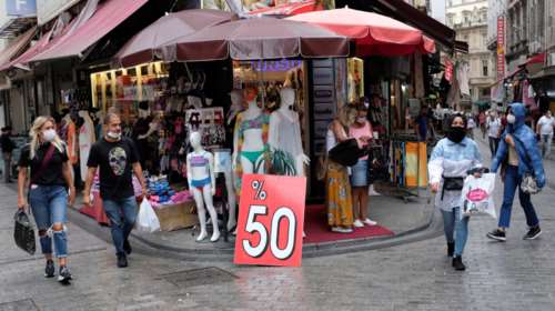 Τουρκία - κορονοϊός: Το 40% των κρουσμάτων τον Αύγουστο ήταν άτομα ηλικίας 20 έως 40 ετών