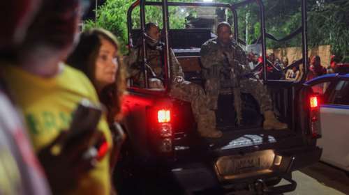 Βραζιλία: Μπολσοναριστής πρώην βουλευτής τραυμάτισε με χειροβομβίδες αστυνομικούς που πήγαν να τον συλλάβουν