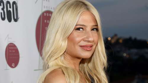 Φαίη Σκορδά: Αυτό είναι το νέο σπίτι της στα Νότια Προάστια - Με ξύλινο πάτωμα, κλασική διακόσμηση και ανεμπόδιστη θέα