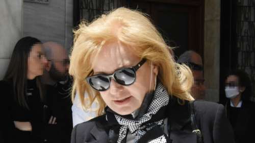 Συγκλονίζει η Νικολούλη: Τα ανίψια μου ΄&quot;έφυγαν&quot; νωρίς - Ο Διονυσάκης ήταν μόλις 10 ετών