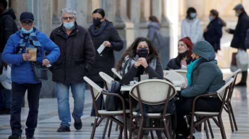 Ιταλία: Ανησυχία από τις μεταλλάξεις και την πολυκοσμία - Σχέδιο για να επιταχυνθούν οι εμβολιασμοί