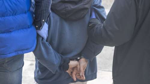 Ποινική δίωξη για δύο κακουργήματα στον 33χρονο Τούρκο που βρίσκεται πίσω από τις φωτιές στο όρος Αιγάλεω