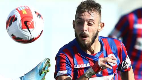 Θρήνος για τον Αλέξανδρο Λάμπη: Μπροστά στα μάτια της μητέρας του κατέρρευσε ο 22χρονος ποδοσφαιριστής της Ηλιούπολης