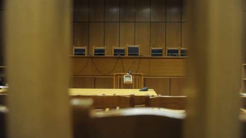 Θεσσαλονίκη: Αναβλήθηκε η δίκη του λέκτορα του ΑΠΘ- Για τη δολοφονία της συζύγου και της μητέρας της με αρσενικό