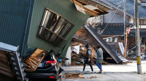 Σεισμός στην Ιαπωνία: Αγώνας δρόμου για επιζώντες στα συντρίμμια, τους 62 έφτασαν οι νεκροί - Σχεδόν 200 οι μετασεισμοί