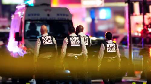 Ενοπλος άνοιξε πυρ σε ουρανοξύστη στο Μανχάταν: Πέντε νεκροί εκ των οποίων και ένας αστυνομικός - Αυτοκτόνησε ο δράστης