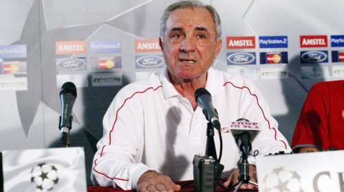 Πέθανε στα 92 του ο προπονητής Γιάννης Κόλλιας - Είχε κάτσει στον πάγκο της Εθνικής Νέων και της Ελπίδων