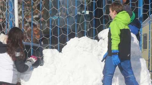 Χαμηλές θερμοκρασίες, ισχυρός παγετός και θυελλώδεις άνεμοι τη Δευτέρα - Ποια σχολεία θα μείνουν κλειστά [βίντεο]