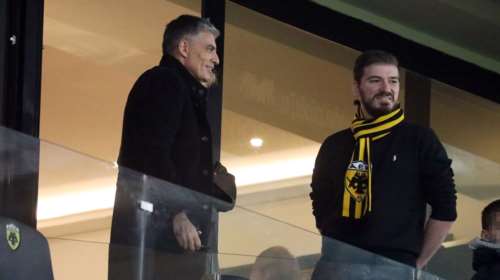 Νίκος Ευαγγελάτος: Στο γήπεδο με τον γοητευτικό γιο του Λάμπη Ευαγγελάτο