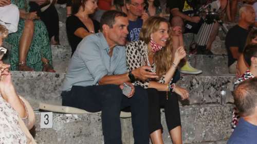 Κωνσταντίνος Μαρκουλάκης - Χρυσή Βαρδινογιάννη: Σπάνια δημόσια εμφάνιση του ζευγαριού στην Επίδαυρο [εικόνες]