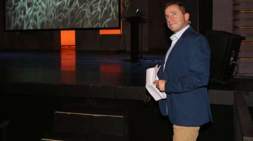 Υπόθεση Λιγνάδη: 52 ευρήματα από τη νέα έρευνα στο διαμέρισμά του- Ερωτικά γράμματα, φωτογραφίες ανηλίκων και άδειες παραμονής