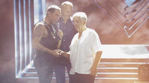 Γιώργος Μαζωνάκης: &quot;Τι κάνει ο Γιώργος;&quot; - Τα πρώτα λόγια της μητέρας του μετά το χειρουργείο [βίντεο]