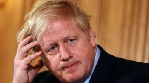 Κορονοϊός: 407 νέα κρούσματα στη Βρετανία, αλλάζει στρατηγική ο Μπόρις Τζόνσον