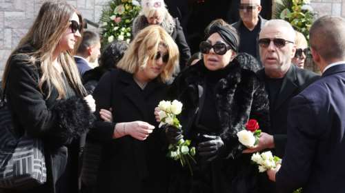 Άντζελα Δημητρίου: Η αλήθεια για τον τσακωμό στο νεκροταφείο - Η επανασύνδεση με την κόρη της [βίντεο]