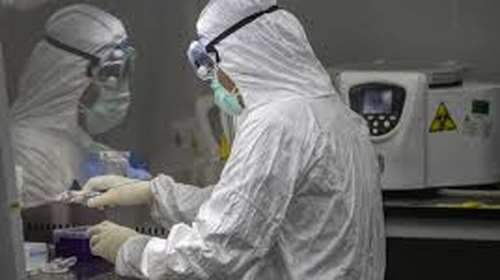 Νέα βρετανική έρευνα ανατρέπει τα δεδομένα για την καραντίνα: Οι θετικοί μεταδίδουν και μετά τις 5 ημέρες