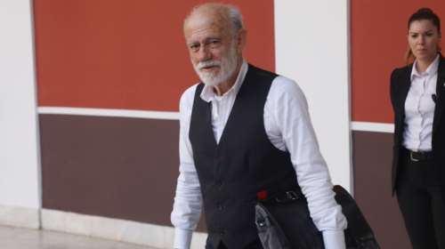 Στα βήματα του Μικρούτσικου ο Λιάνης: Η Βουγιουκλάκη άνοιξε τη ρόμπα και μου έδειξε το στήθος της - Είχαμε κάτι ερωτικό