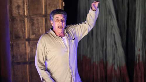 Γιάννης Μπέζος: "Δεν κάνω αυτή τη δουλειά για να ικανοποιώ τις προθέσεις των άλλων - Έχω δικές μου" [Βίντεο]