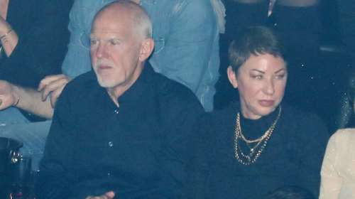 Γιώργος Παπανδρέου: Σπάνια εμφάνιση με τη σύντροφό του, Γουέντι, στα μπουζούκια...τα Χριστούγεννα [εικόνες]