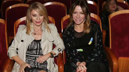 Μαριάννα Λάτση - Έλλη Στάη: Η σπάνια κοινή εμφάνιση στην Αθήνα - Το blazer jumpsuit της Λάτση και η athleisure Στάη