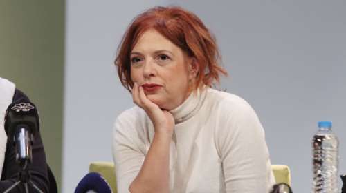 Εξοργισμένη η Ελένη Ράντου: "Ούτε την παραμονή στο σπίτι δεν μπορείτε να μας εξασφαλίσετε. Μπράβο σας!"