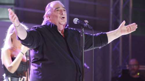 Καρράς: &quot;Η περιουσία του είναι μεγαλύτερη από 10 εκατ. ευρώ&quot; - Το πολυτελές κτήμα με 3.500 δέντρα, πισίνες και γήπεδα τένις