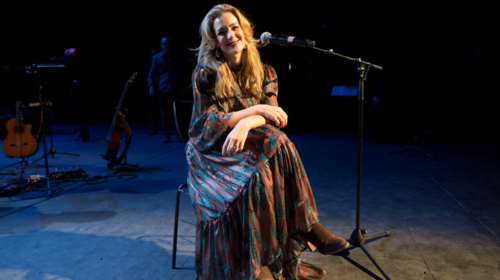 Αποκάλυψη σοκ από τη Νατάσα Μποφίλιου: Μας σημάδευαν ληστές με τα όπλα [βίντεο]