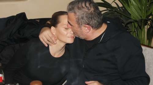 Αντώνης Ρέμος - Υβόννη Μπόσνιακ: Οι τρυφερές στιγμές σε έξοδό τους στη Γλυφάδα [εικόνες]