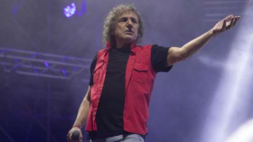 Βασίλης Παπακωνσταντίνου: Σείστηκε το Καλλιμάρμαρο στη συναυλία για τα 50 χρόνια του στο τραγούδι [εικόνες - βίντεο]