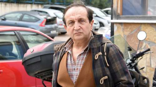 Έξαλλος ο Μπιμπίλας με Χατζηγεωργίου - Κουρεντή: Απαράδεκτο, έφυγαν από το θέατρο για να πάνε σε ριάλιτι [βίντεο]