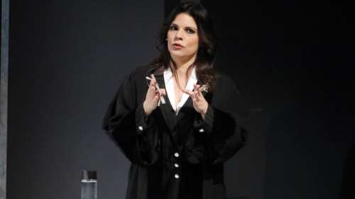 Μαρίνα Ασλάνογλου: &quot;Έφευγα μαύρη από το θέατρο - Έκλαιγα&quot; [βίντεο]