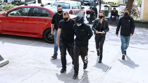 Επίθεση με καυστικό υγρό στην Κυψέλη:"Θόλωσε το μυαλό μου", λέει ο δράστης και πρώην σύντροφος της 25χρονης