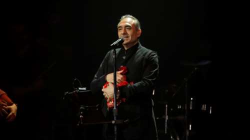 Νότης Σφακιανάκης:Το αντίο στον πρώην μετρ του που αυτοκτόνησε στην Κρήτη