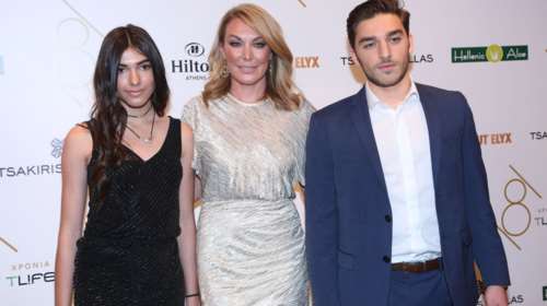 Σε καραντίνα για 14 μέρες ο γιος της Στεφανίδου και του Ευαγγελάτου που σπουδάζει στην Αγγλία