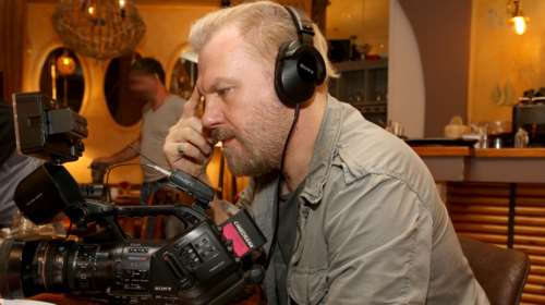 Κώστας Σπυρόπουλος: Καταγγελίες &quot;φωτιά&quot; από 14 γυναίκες σε βάρος του γνωστού ηθοποιού και σκηνοθέτη