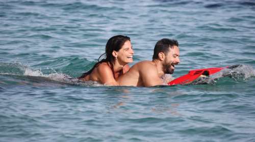 Χριστίνα Μπόμπα: Με τον Σάκη Τανιμανίδη στους Παξούς - Η βουτιά που "έριξε" το Instagram [Εικόνες-Βίντεο]