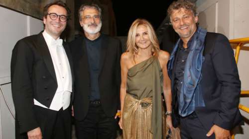 Ο Γιόνας Κάουφμαν στο Ηρώδειο: Η sold out βραδιά, οι 3.000 θεατές και η Μαρέβα Μητσοτάκη με αρχαιοελληνικό look
