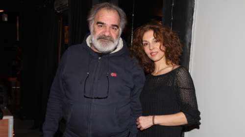 Παπαδήμα - Μποσταντζόγλου: Νέοι, ερωτευμένοι και αγκαλιά στην παραλία - Throwback φωτό