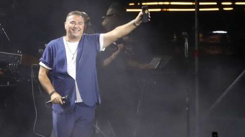 Αντώνης Ρέμος: Η εταιρεία με τις &quot;ύποπτες συναλλαγές&quot; - Ούτε ένα ευρώ δεν μπορεί να σηκώσει ο τραγουδιστής