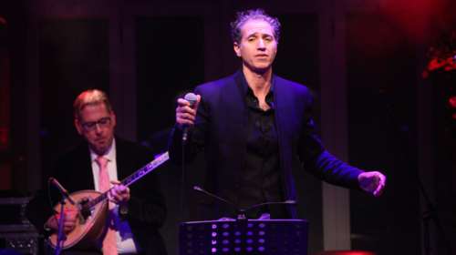 Αγωνία για τον Δημήτρη Κόκοτα: Σε εξαιρετικά κρίσιμη κατάσταση ο τραγουδιστής - Δίνει μάχη διασωληνωμένος στη ΜΕΘ