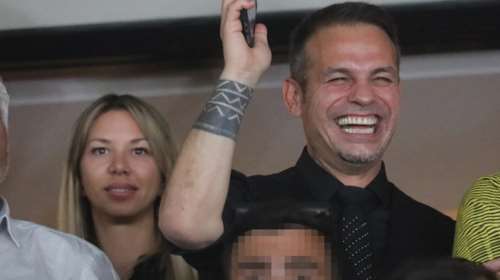 Στη Γερμανία με την κόρη του και τη σύντροφό του ο Ντέμης Νικολαΐδης: Τα looks της εντυπωσιακής Αλεξάνδρας Νικολαΐδου