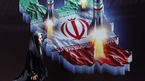 Ανάλυση BBC: Πώς έγιναν ορκισμένοι εχθροί Ιράν και Ισραήλ - Οι δύο στρατοί και οι φανατισμένοι σύμμαχοι της Τεχεράνης