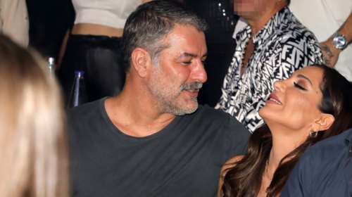 Δέσποινα Βανδή - Βασίλης Μπισμπίκης: Ρομαντικό throwback από την παραλία για τον Αγ. Βαλεντίνο