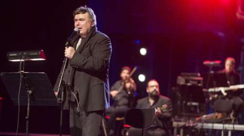 Μανώλης Λιδάκης: &quot;Έπεσε για ύπνο και δεν ξύπνησε&quot;- Συντετριμμένος ο αδερφός του Γιάννης