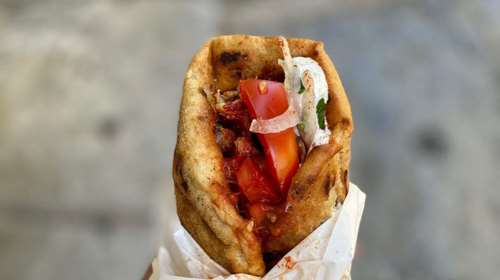 Στον Νέο Κόσμο θα βρεις ένα από τα καλύτερα σουβλάκια της Αθήνας