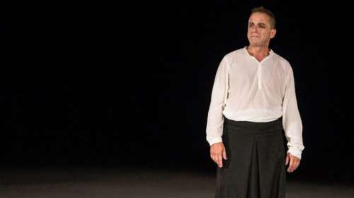 Το χρονικό της &quot;αποκαθήλωσης&quot; Λιγνάδη: Από τους ψιθύρους στην παραίτηση, τις καταγγελίες &quot;φωτιά&quot; και τη σύλληψη