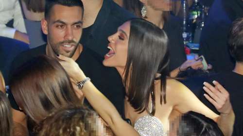 Η Μελίνα Νικολαΐδη με μαύρο crop top και παντελόνα με παγιέτες σε ένα από τα πιο stylish looks της