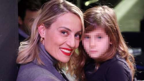 H Αλεξάνδρα Μαροσούλη στην πρώτη της δημόσια εμφάνιση - Το μοδάτο ντύσιμο και η απίστευτη ομοιότητα με τον πατέρα της